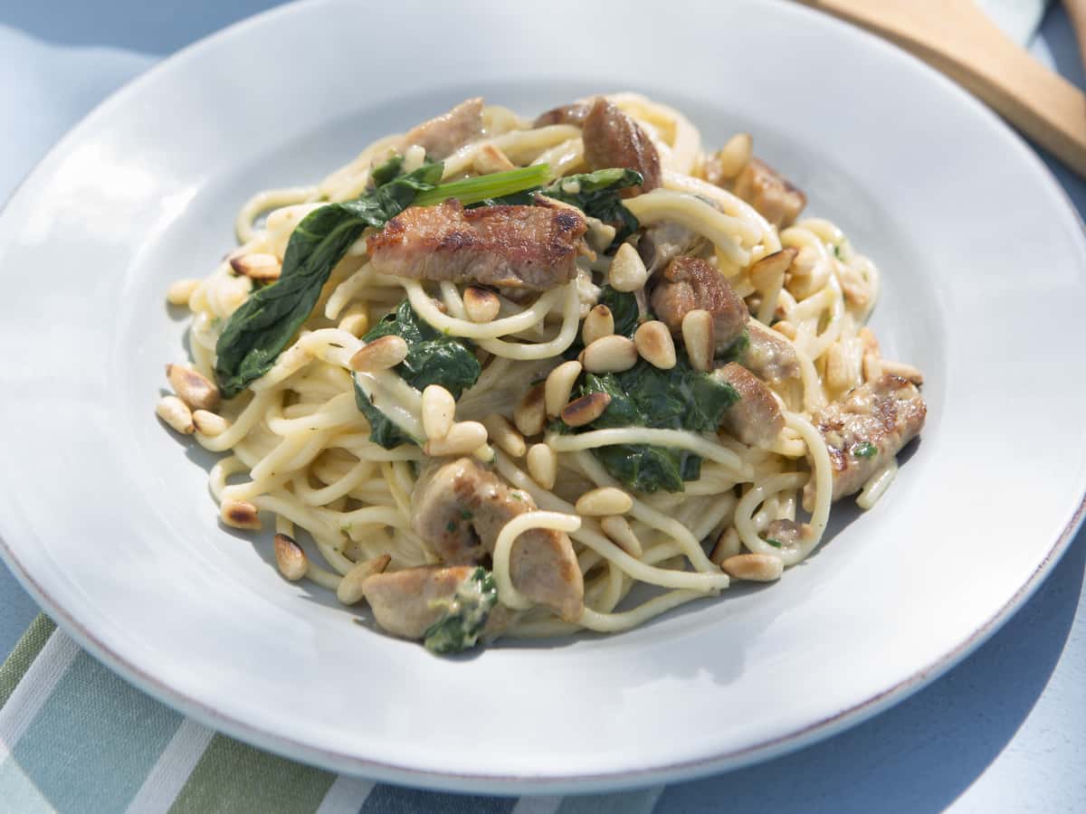 Spaghetti mit Spinat-Gorgonzola-Soße | Wochenblatt für Landwirtschaft ...